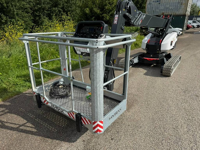 Hyrax 27.12 ATD self leveling!
