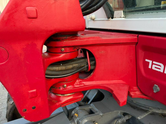 Takeuchi TB 230 3x bucket LED
